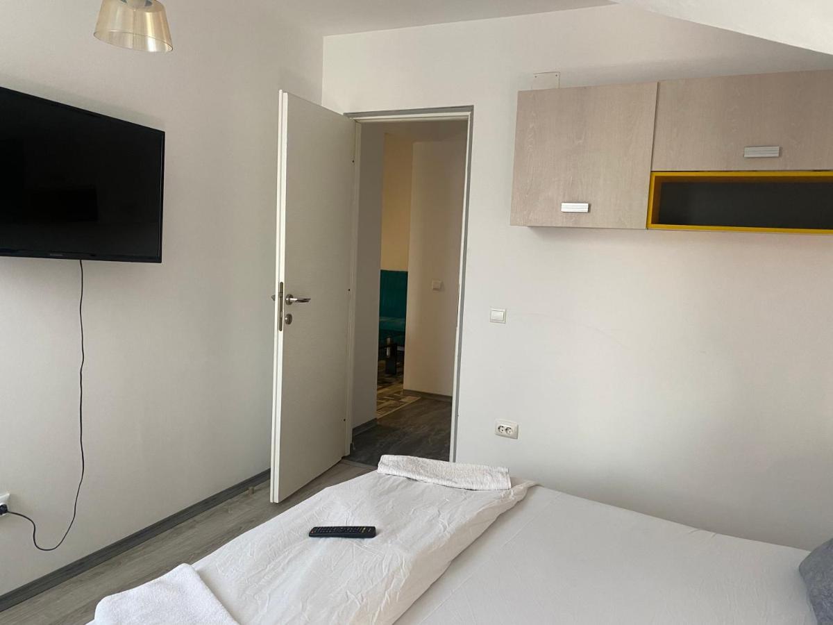 The Vintage - Wonderful Apartment In Best Location Craiova Exterior foto
